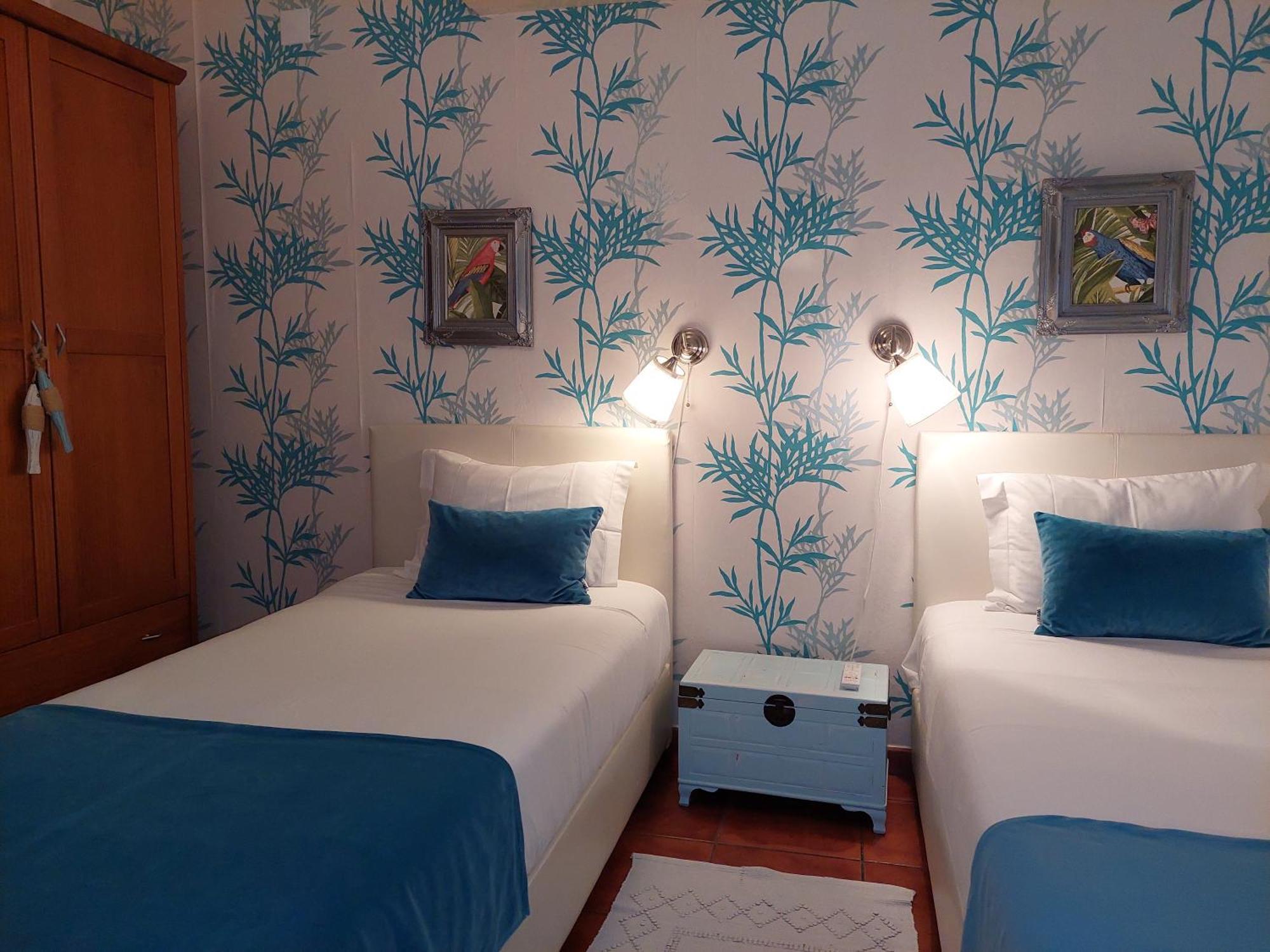 Lagoa Azul Guest House Віла-Нова-де-Мілфонтеш Екстер'єр фото